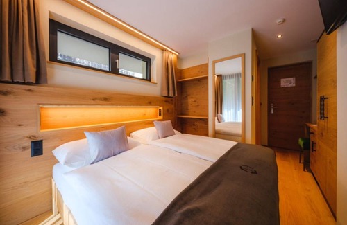 Taesch Hôtel | Hôtel ∙ 3 personnes