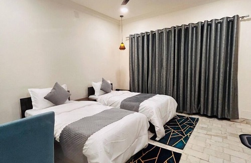 Alkapuri Hôtel | Hotel 7 Cr