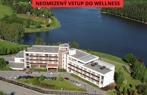 Pozlovice Hôtel | Hotel Adamantino