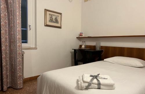Lazise Old Town Hôtel | Hotel "ALBERGO DA PINA"