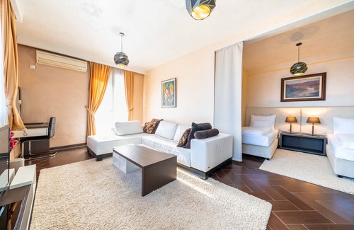 Downtown Hôtel | Hotel Alexandar Lux