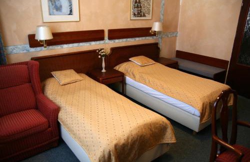 Valasske Klobouky Hôtel | Hotel Alfacentrum