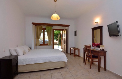 Kala Nera Hôtel | L'hôtel Alkifron est situé dans le village de Kala Nera.