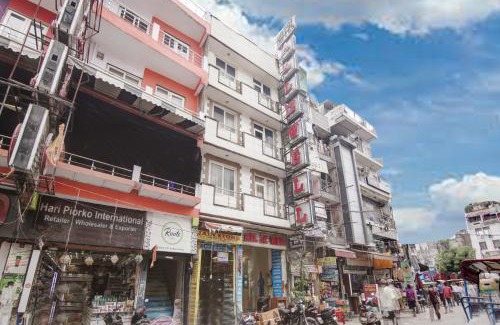 Paharganj Hôtel | Hotel All Iz Well - Traveller Choice Award winner 2025