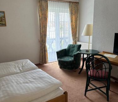 Burg Hôtel | Hotel am Spreebogen