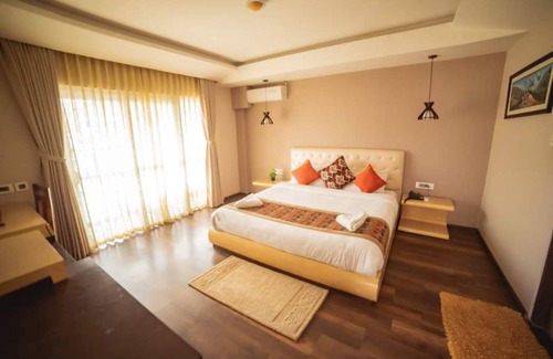 Pokhara Hôtel | hotel are at your service every minute.