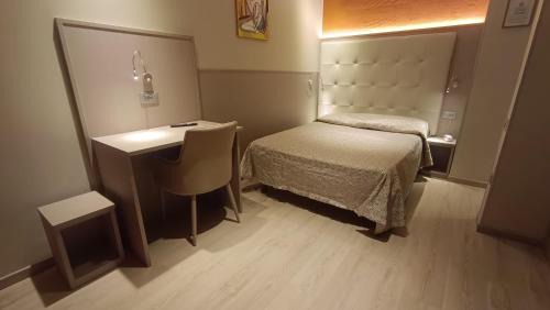 Corropoli Hôtel | Hotel Baffo Rosso