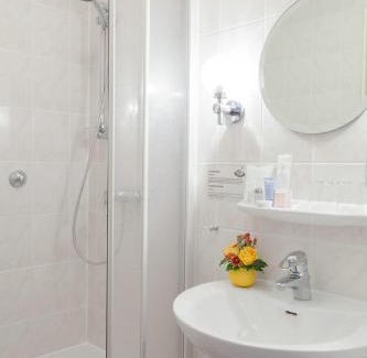 Spandau Hôtel | Hotel Benn