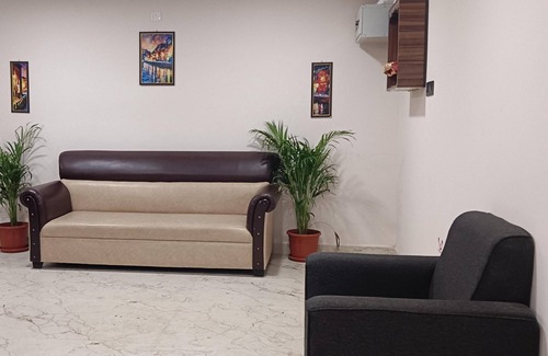 Cuttack Appartement | HOTEL BLACK GRAPES INN