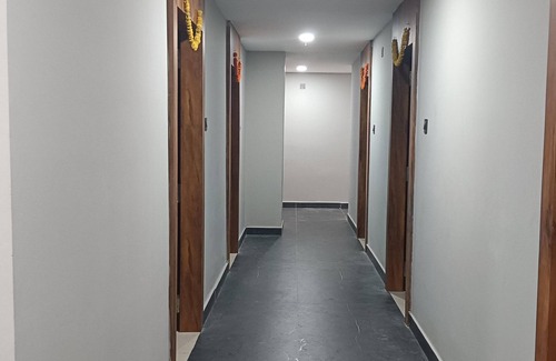 Cuttack Appartement | HOTEL BLACK GRAPES INN