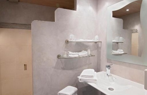 Montlucon Hôtel | Hotel Bomotel