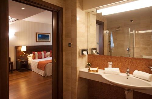 Alba Hôtel | Hotel Calissano