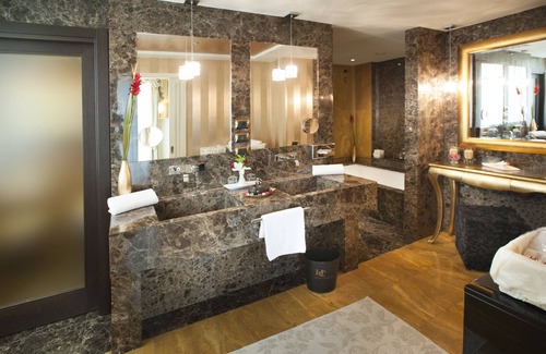 Alba Hôtel | Hotel Calissano