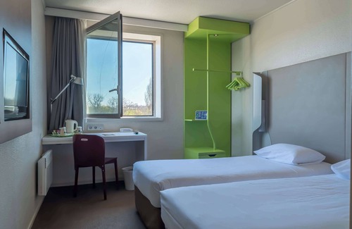 Le Port sous la Lune Hôtel | Hotel Campanile Nogent Sur Marne