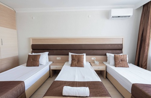 Marmaris City Center Lit Et Petit-Déjeuner | Hotel Caprea