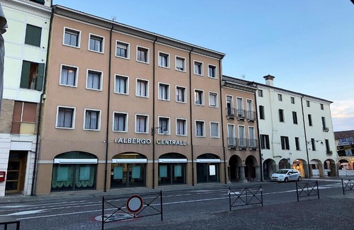 Este Hôtel | Hotel Centrale