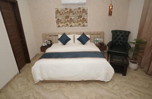 Kharar Hôtel | Hotel Chandigarh Heights - Airport Road Manali Highway Transit Hotel