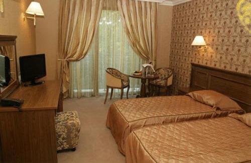 Hisarja Hôtel | Hotel Club Central