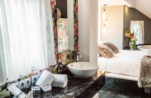 Santillana del Mar Hôtel | Hotel Cuevas - Adults Only
