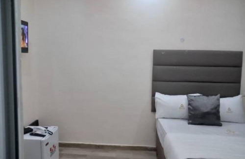 Edunabon Hôtel | HOTEL D RITZ