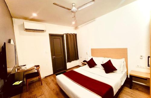 Pitampura Hôtel | Hotel Dakshini Pitampura with Swimming Pool