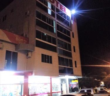 Jose Bonifacio Hôtel | Hotel DDC