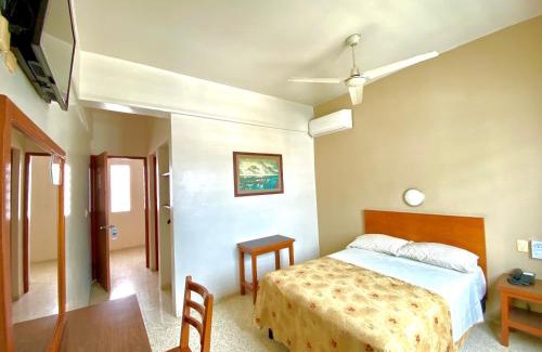 Ricardo Flores Magon Hôtel | Hotel Delfines - a 2 calles del Acuario Veracruz