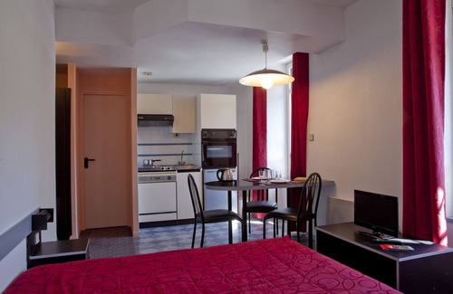 Vic-sur-Cere Hôtel | Hotel des Bains et Résidences