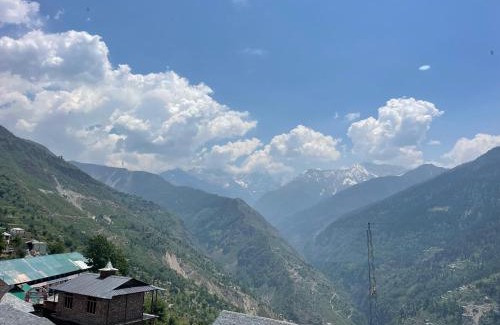 Chaurah Maison | Hotel Diwan Sachpass Himalayan Brothers