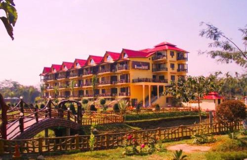 Lataguri Station Balnéaire | Hotel Dream With Swimming Pool Facility In Lataguri