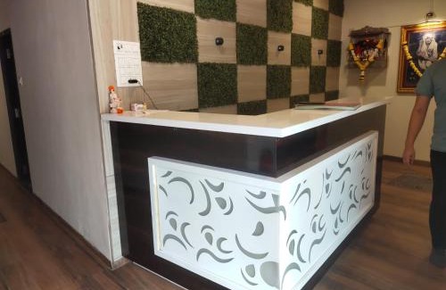 Thane West Hôtel | Hotel Durga-Bluzap Hospitality Thane Railway Station