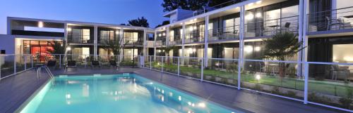 Bizanos Hôtel | Hotel Eden Park Pau Est, avec Piscine