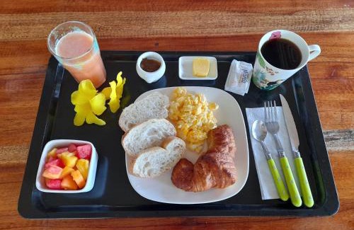 Cahuita Lit Et Petit-Déjeuner | Hotel El Colibri Rojo - Cabinas - Le Colibri Rouge
