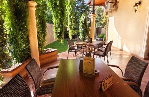 Storozhnytsya Hôtel | Hotel Elefant