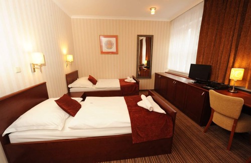 Rajecke Teplice Hôtel | Hotel Encián