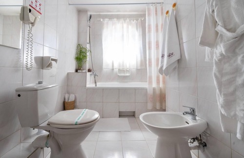 Cluj-Napoca Lit Et Petit-Déjeuner | Hotel Escala