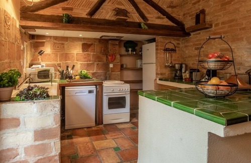Beaucaire Hôtel | HOTEL et APPARTEMENTS DOMAINE DES CLOS - Teritoria