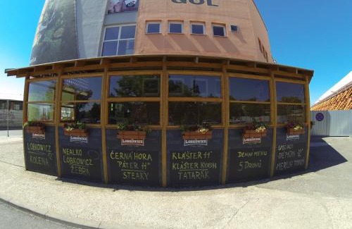 Prostejov Hôtel | Hotel Gól Prostějov