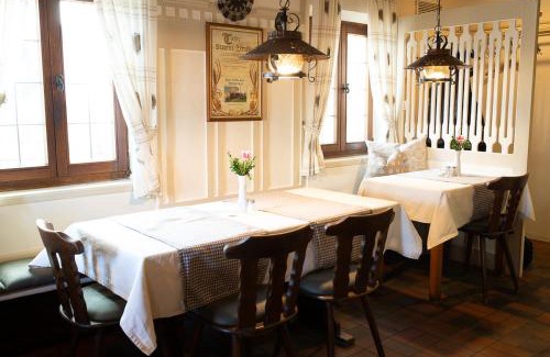 Behringersdorf Maison | Hotel-Gasthof Weisses Ross