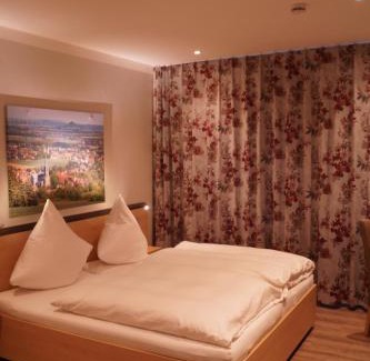 Scherfede Hôtel | Hotel Gasthof Luis