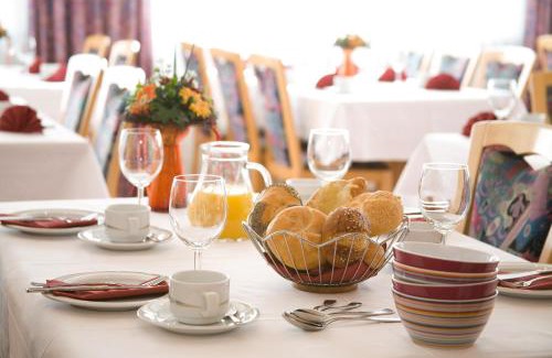 Etzenricht Maison | Hotel Gasthof Pension Riebel