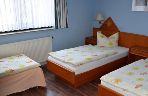 Mahlsdorf Hôtel | Hotel Gasthof Zum Ziehbrunnen