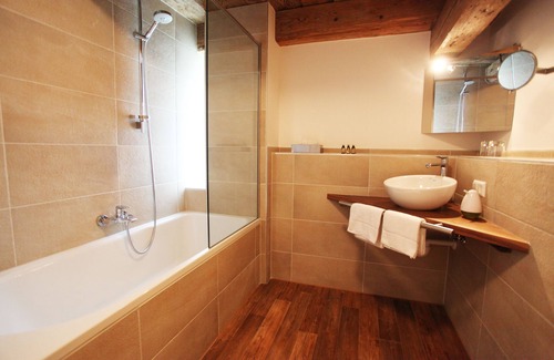 Burg Hôtel | Hotel Gaststätte Rainhof Scheune