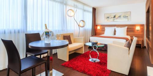Chassieu Hôtel | Hotel Gatsby by HappyCulture
