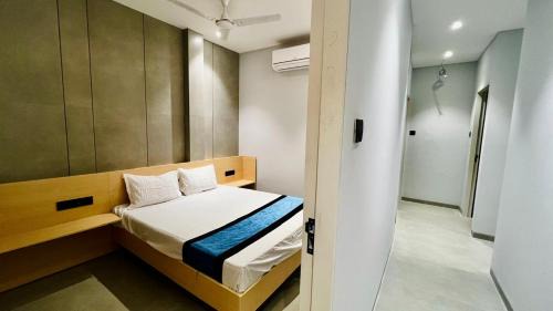 Goregaon West Hôtel | Hotel Golden Suites - Near Nesco