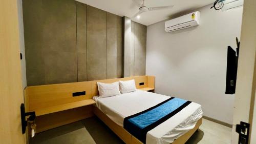 Goregaon West Hôtel | Hotel Golden Suites - Near Nesco
