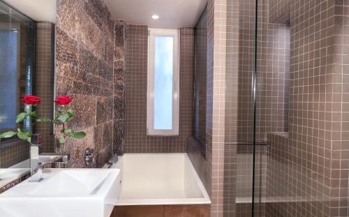 Les Corts Hôtel | Hotel Gran Derby Suites, a Small Luxury Hotel of the World