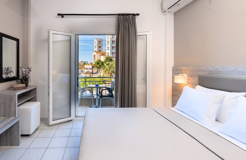 Nei Pori Hôtel | Hotel Grekas