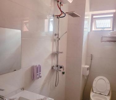 Ha Tinh Hôtel | Hotel Hưng Phát 3 có trạm sạc vinfast