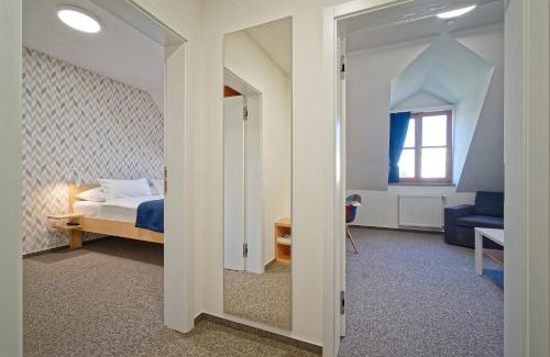 Hlohovec Hôtel | HOTEL Hraniční zámeček